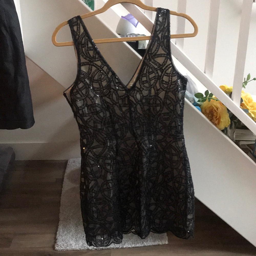 Bebe dress size small - perfect for a night out! - Picture 1 of 3